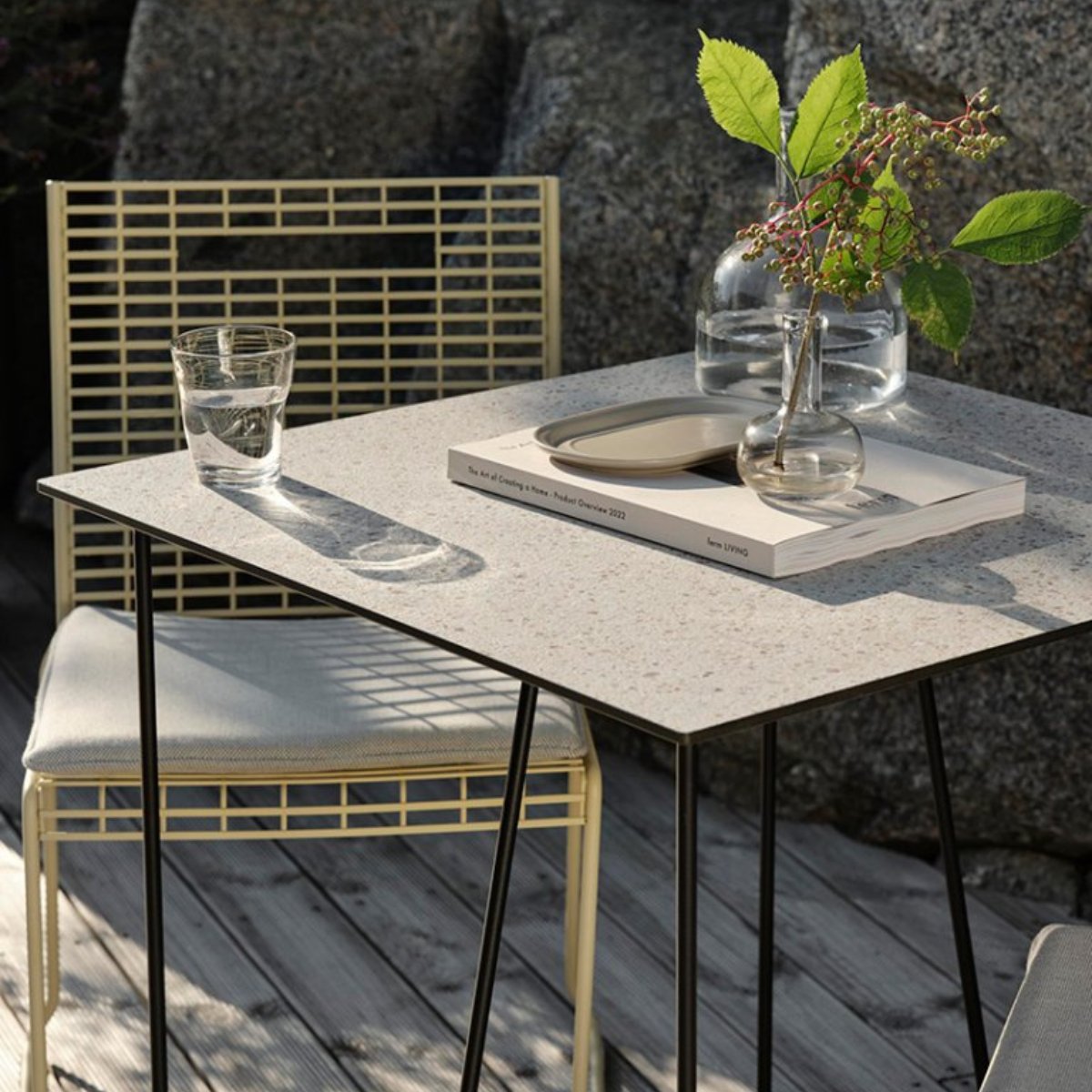 Matbord och avlastningsbord till din balkong