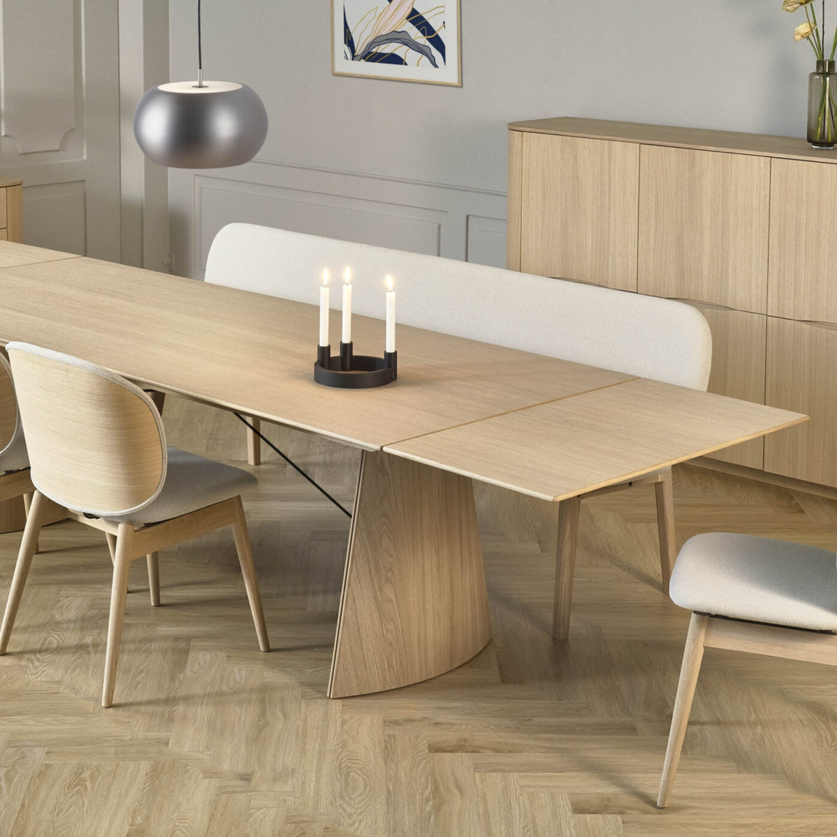Vitpigmenterade matbord med skandinavisk design | Folkhemmet