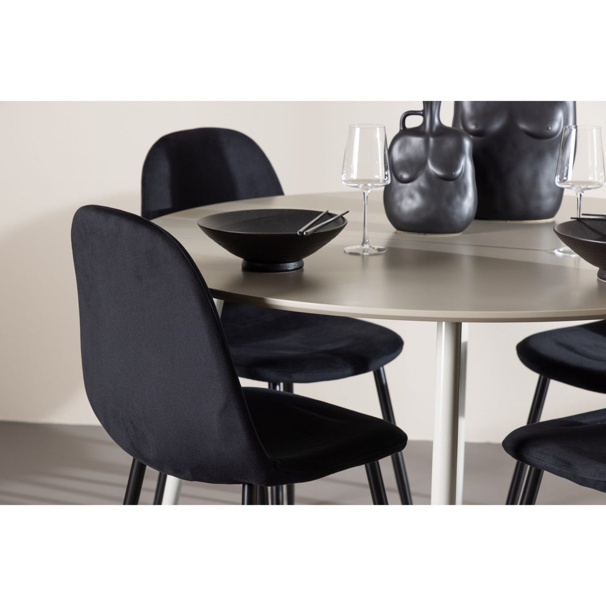 Plaza, Polar Rund matgrupp Svart, Beige, ⌀120