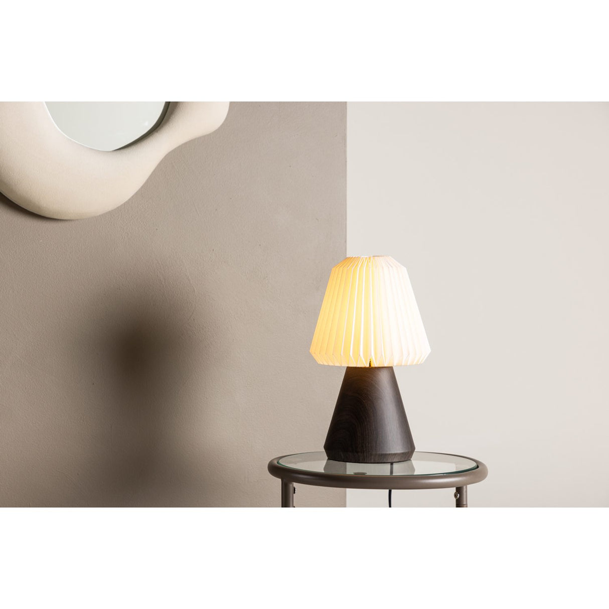Fjällen Bordslampa Valnöt