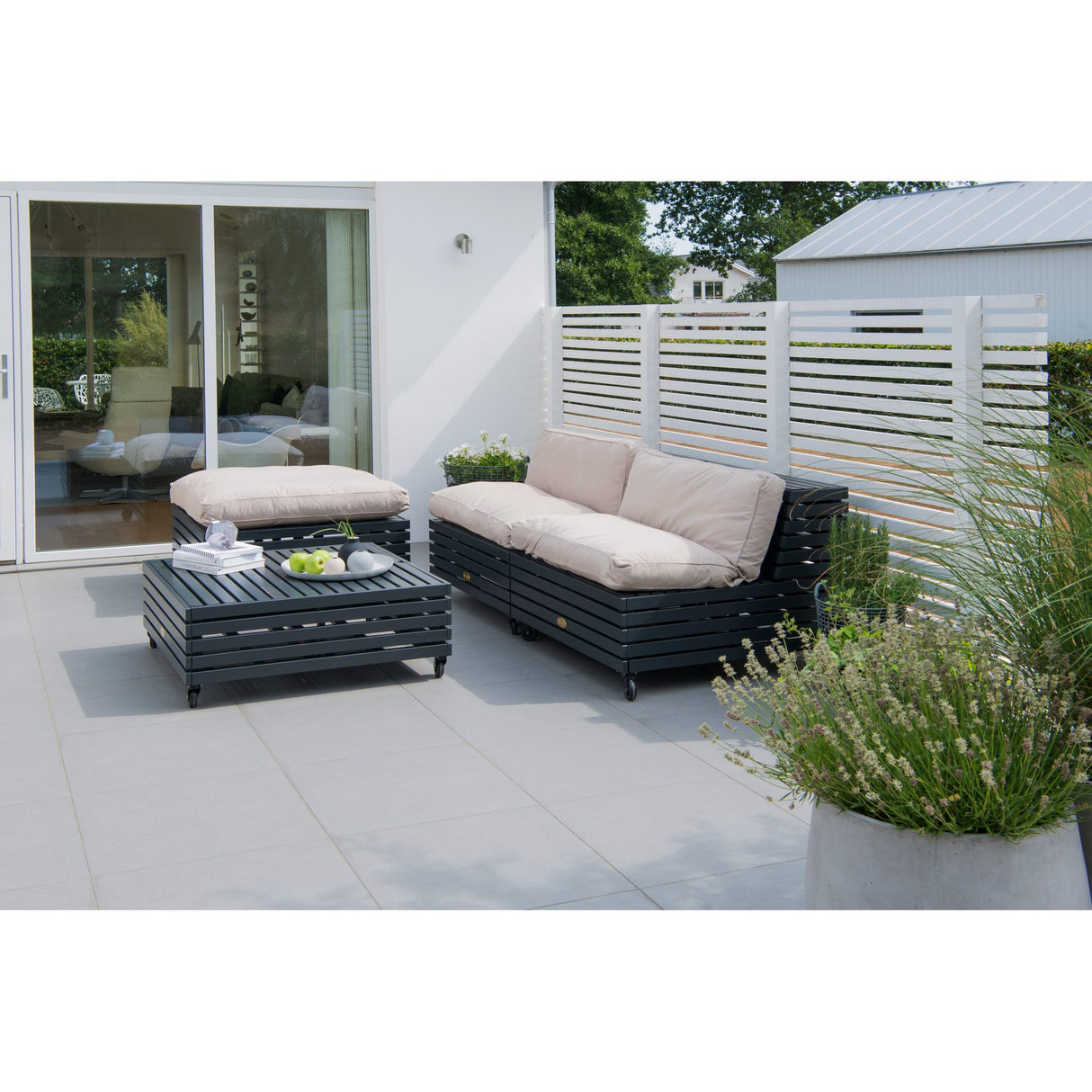 Bara Vara Utefåtölj Grå