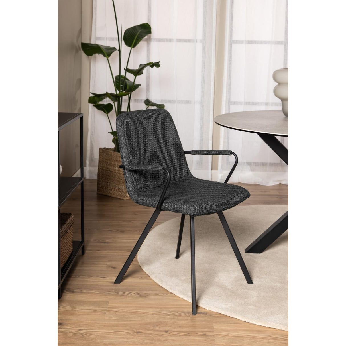 Selina Karmstol Basel tyg Mörkgrå