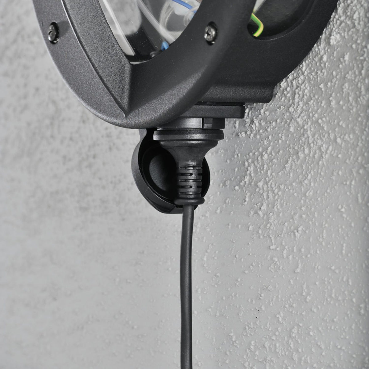 Oden E27 Svart med Eluttag Vägglampa Ute Klarglas