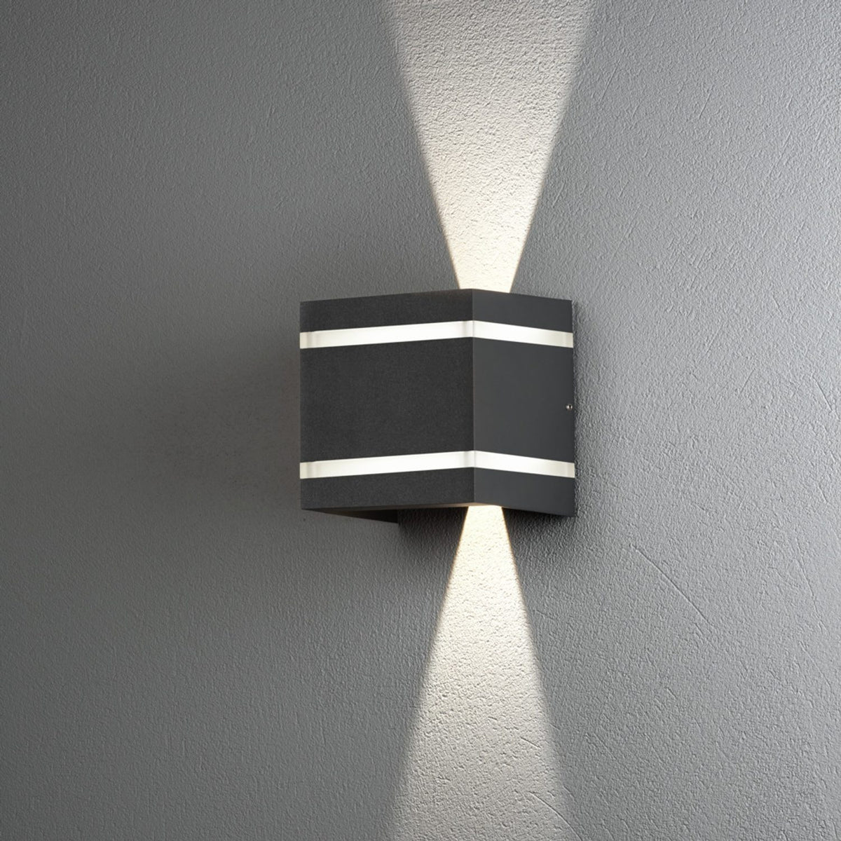 Cremona HP-LED Mörkgrå 2x3W Vägglampa Ute