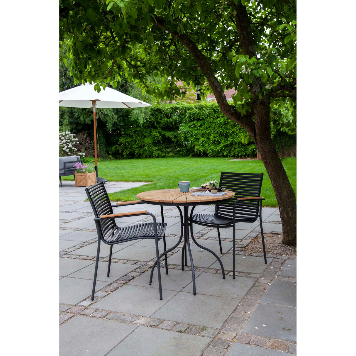 Mood Trädgårdsstol i Teak och Aluminium Svart