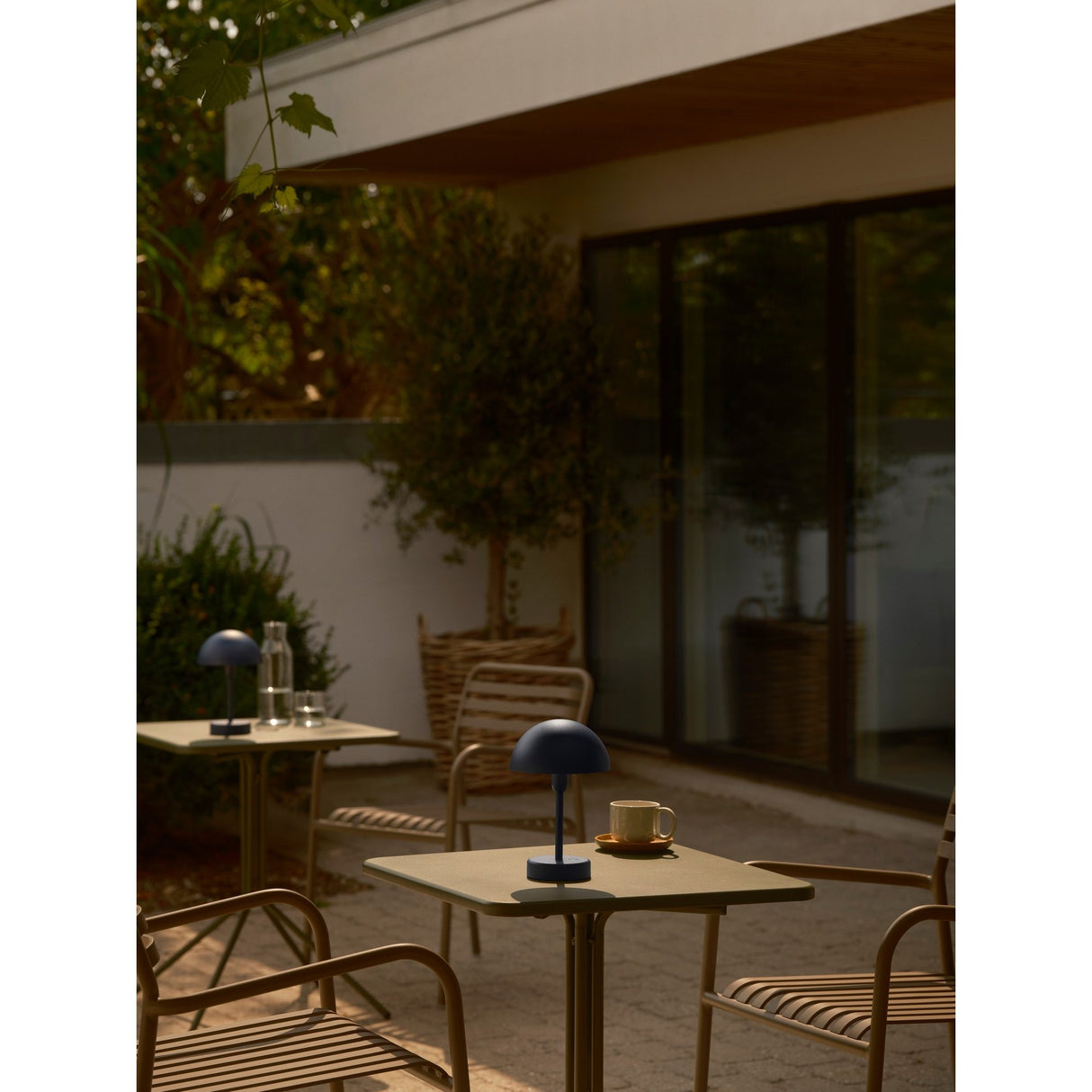 Uppladdningsbar Ellen To-Go Bordslampa Blå