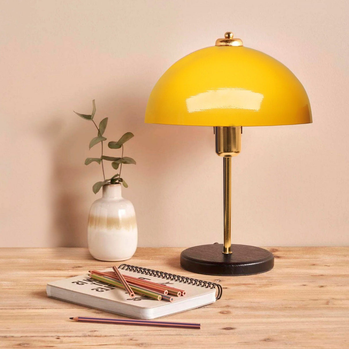 Hana (H 38 cm) Gul Bordslampa
