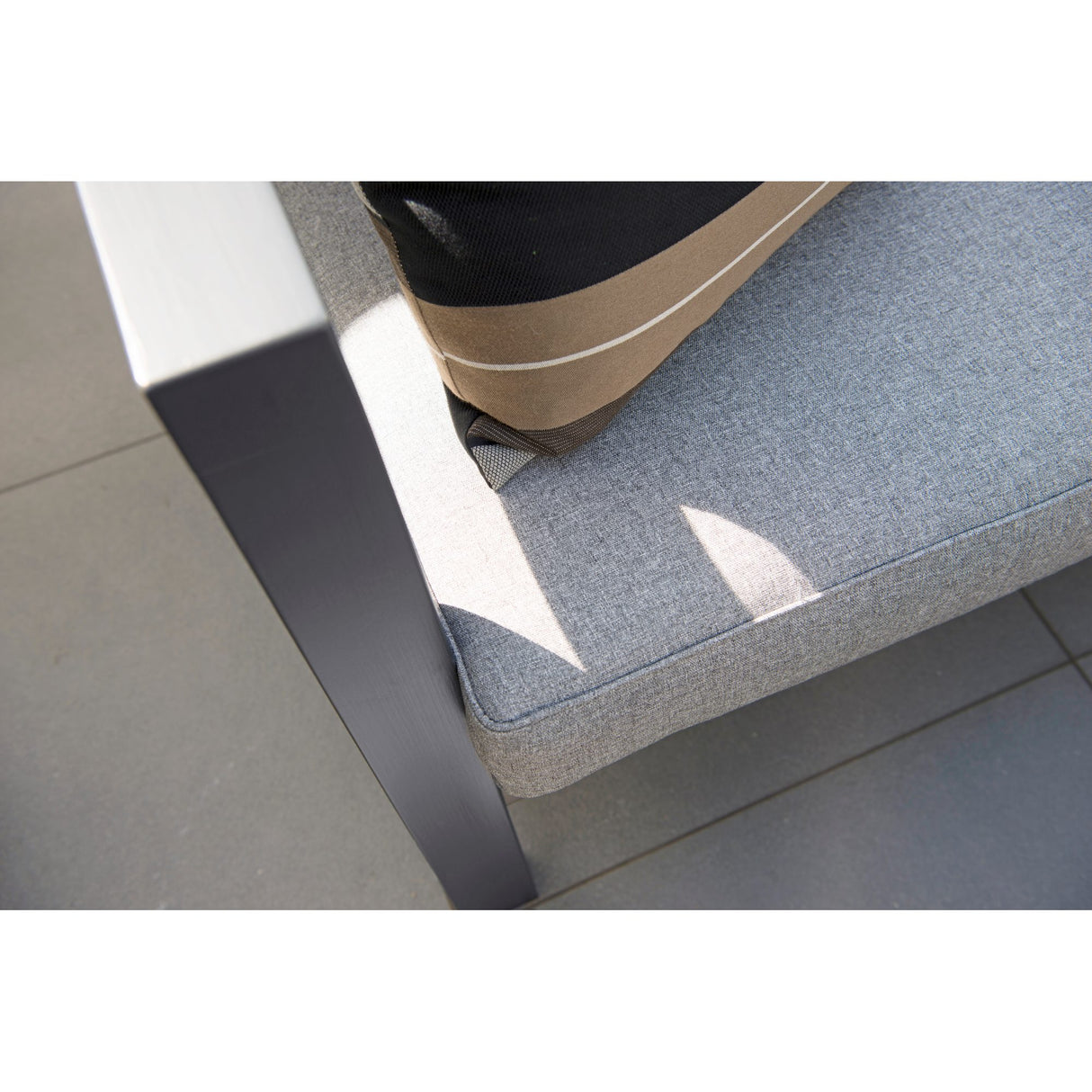 Stoltö Dynset Utefåtölj Grå