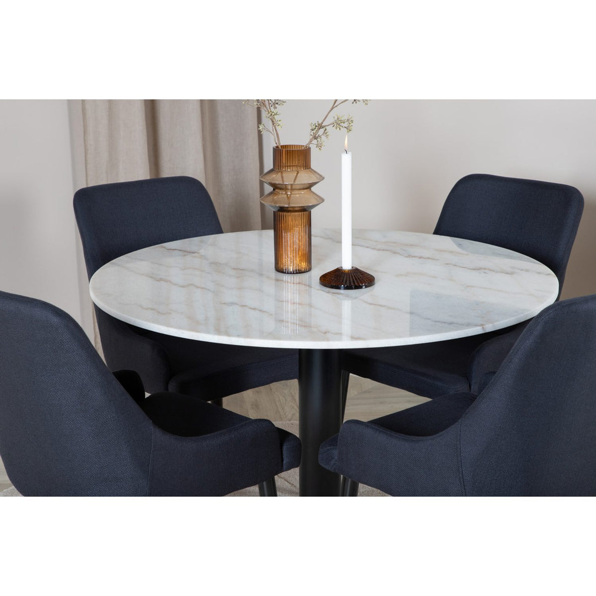 Estelle, Plaza Rund matgrupp Svart, Vit, 4st