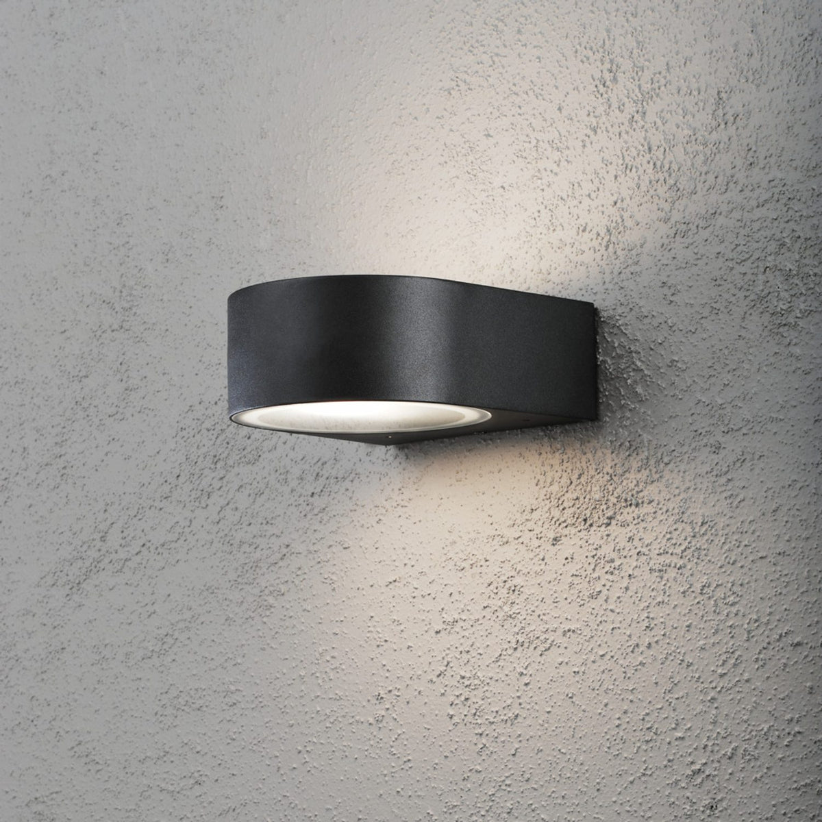 Teramo E27 Vägglampa Ute Svart