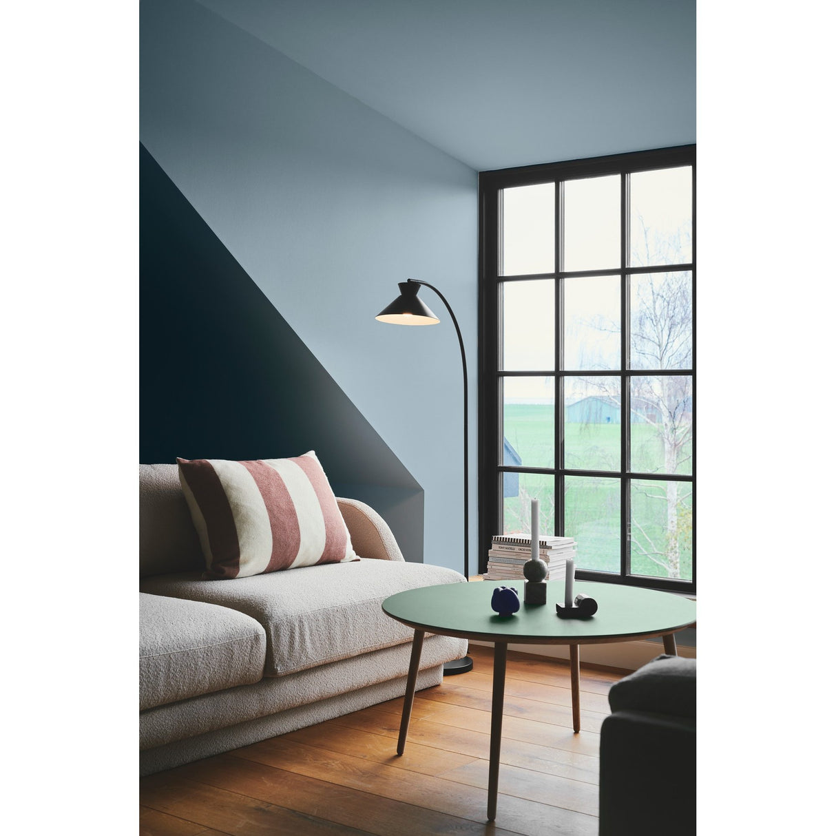 Dial Golvlampa Svart