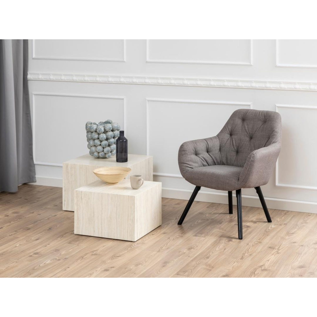 Dijon Satsbord 58x58 cm Travertin