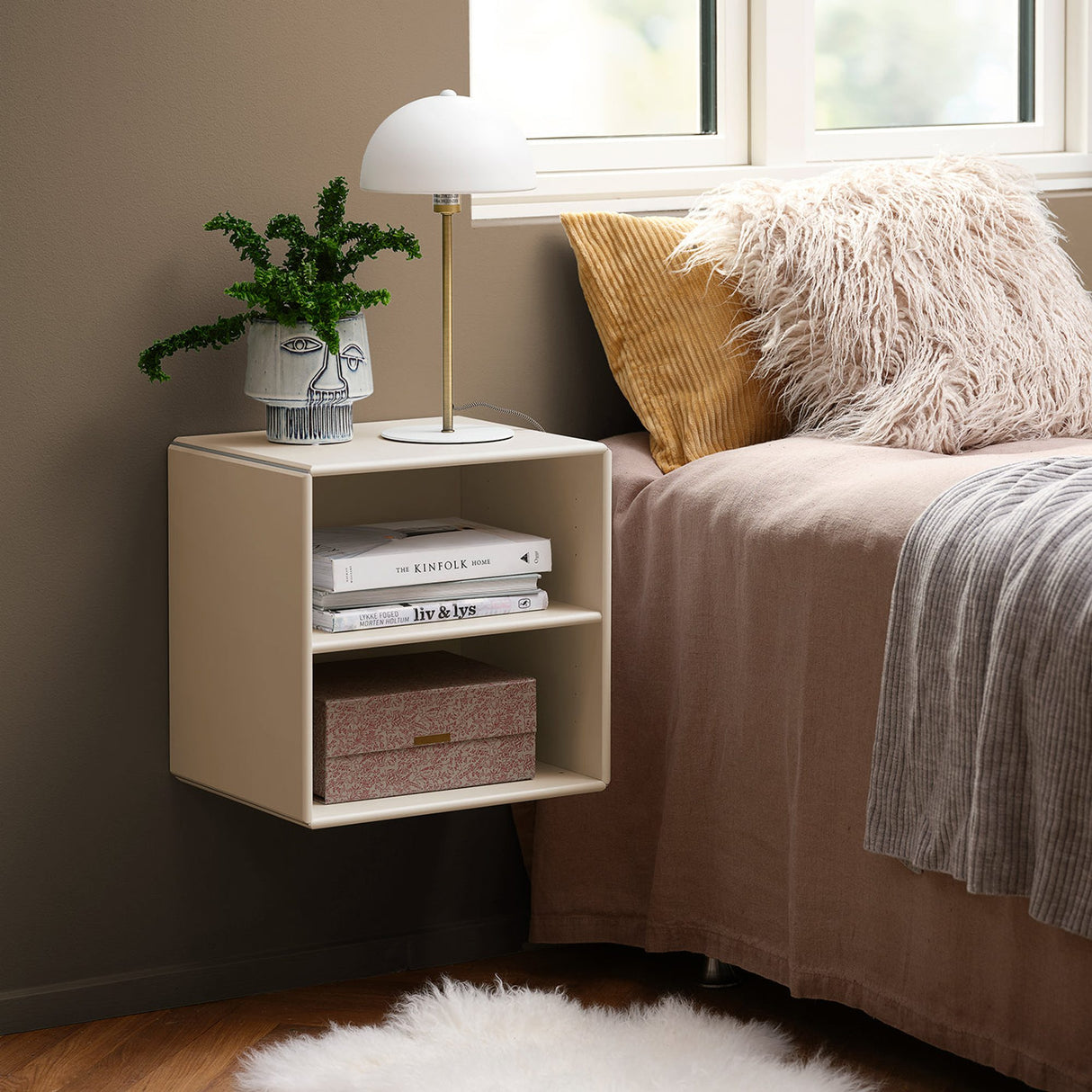 Charlotte Quadrant-vägghylla Sand