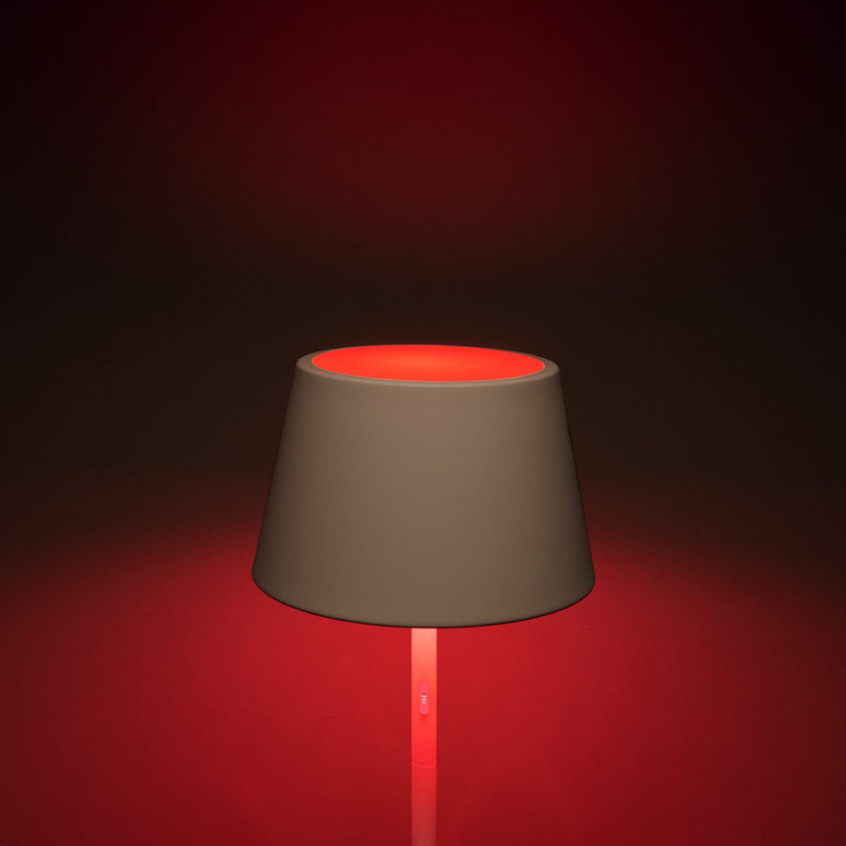 Pomezia USB Golvlampa Ute/Inne Vit