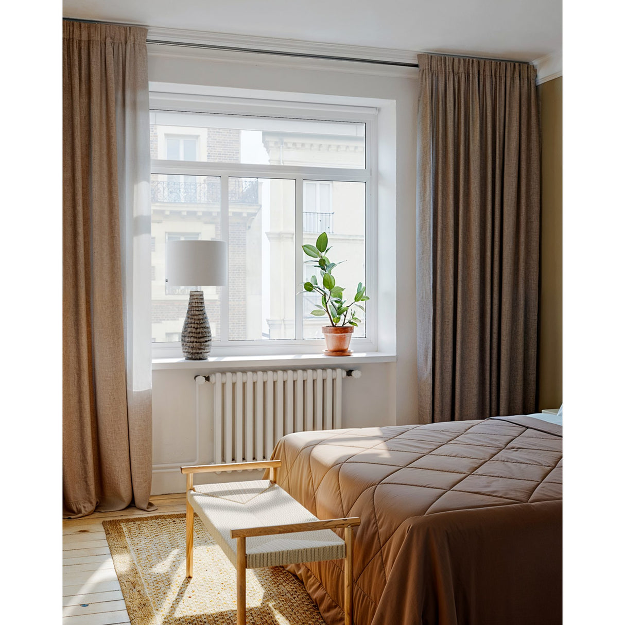 Bartha Bordslampa Brun