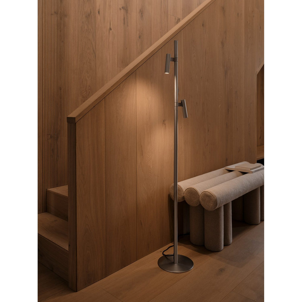 Makoto Satin krom Golvlampa