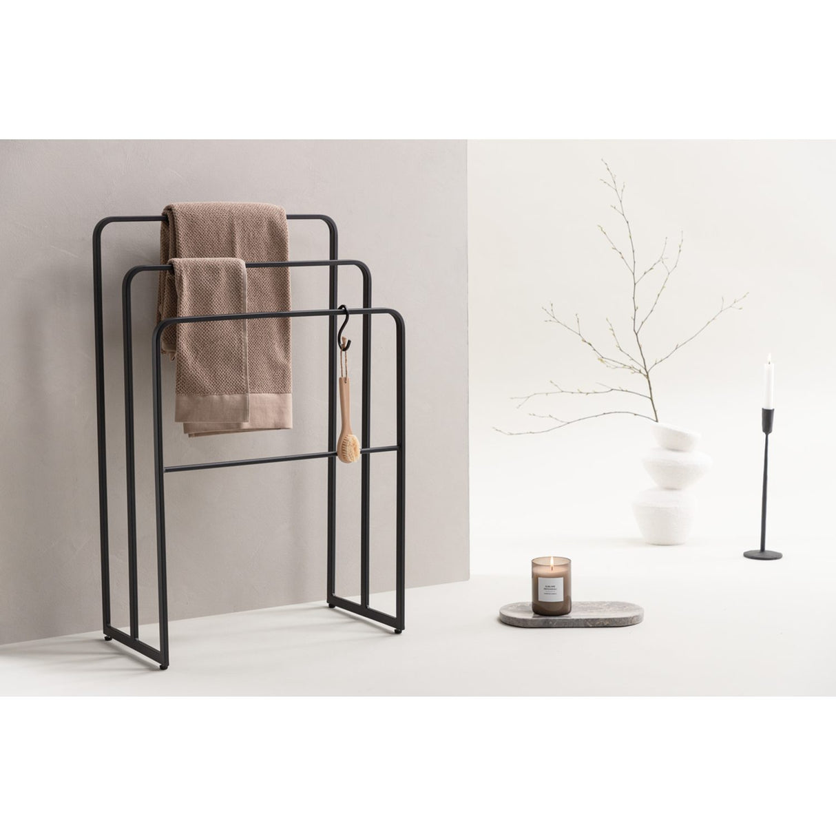 Drammen Klädhängare Svart, 30 x 84 x 54