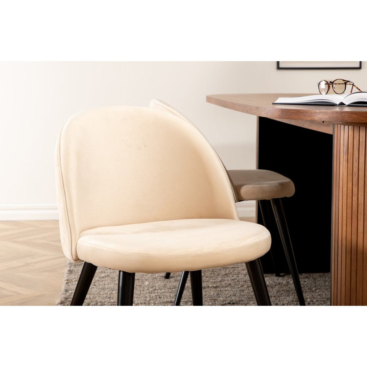 Bianca, Velvet Oval matgrupp
