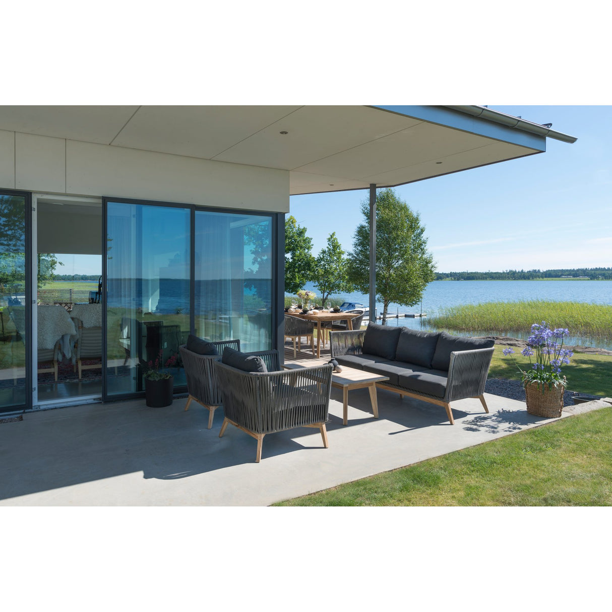 Himmelsnäs Utefåtölj Grå