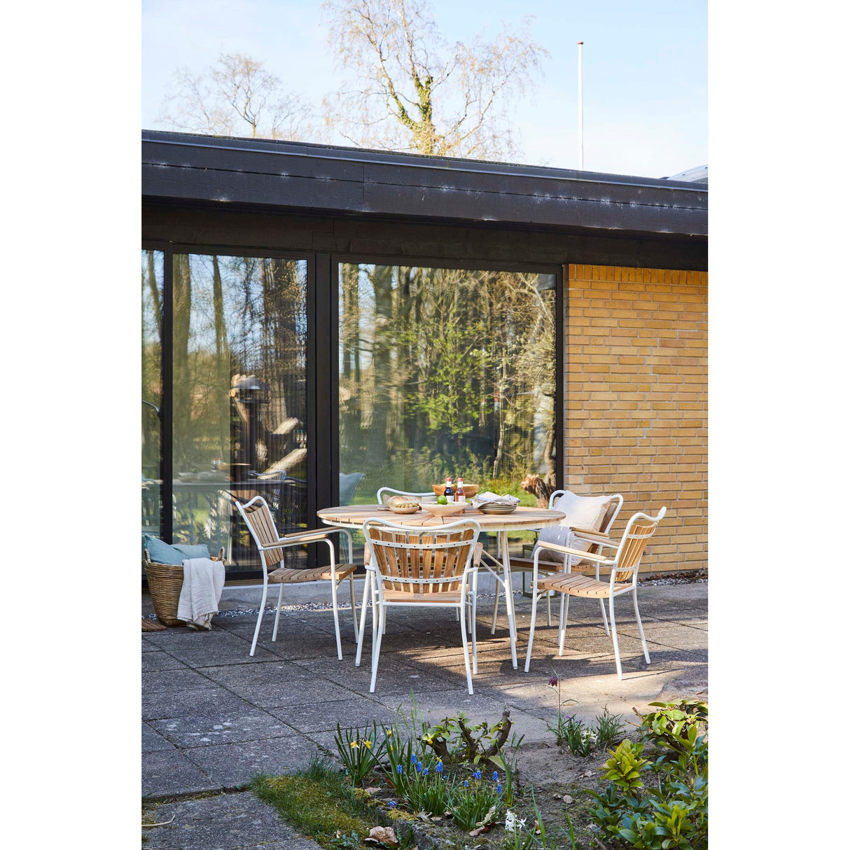 Ellen Trädgårdsmöbelset i Teak och Aluminium 130 cm + 5 stolar, Vit