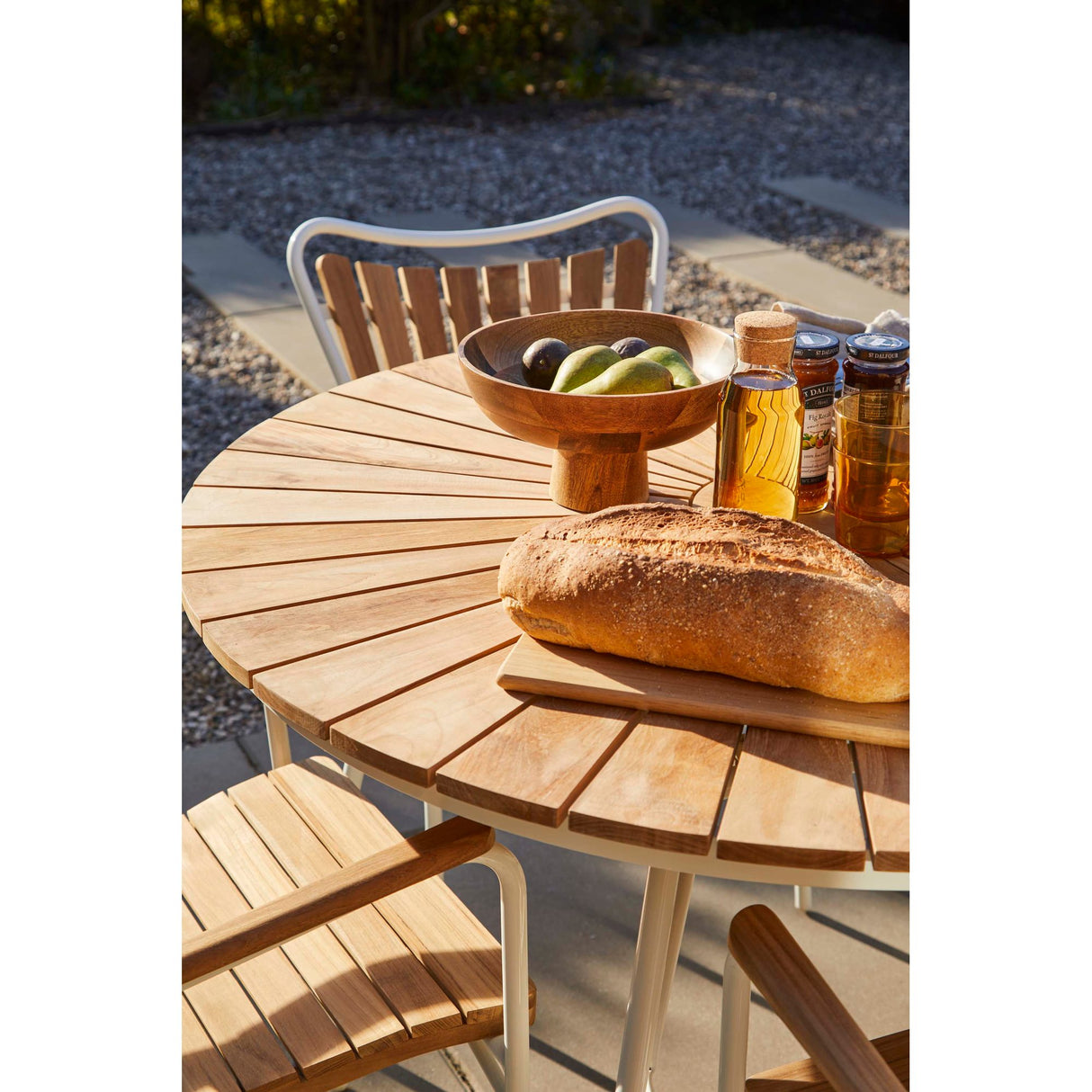 Ellen Trädgårdsmöbelset i Teak och Aluminium 110 cm + 4 stolar, Vit