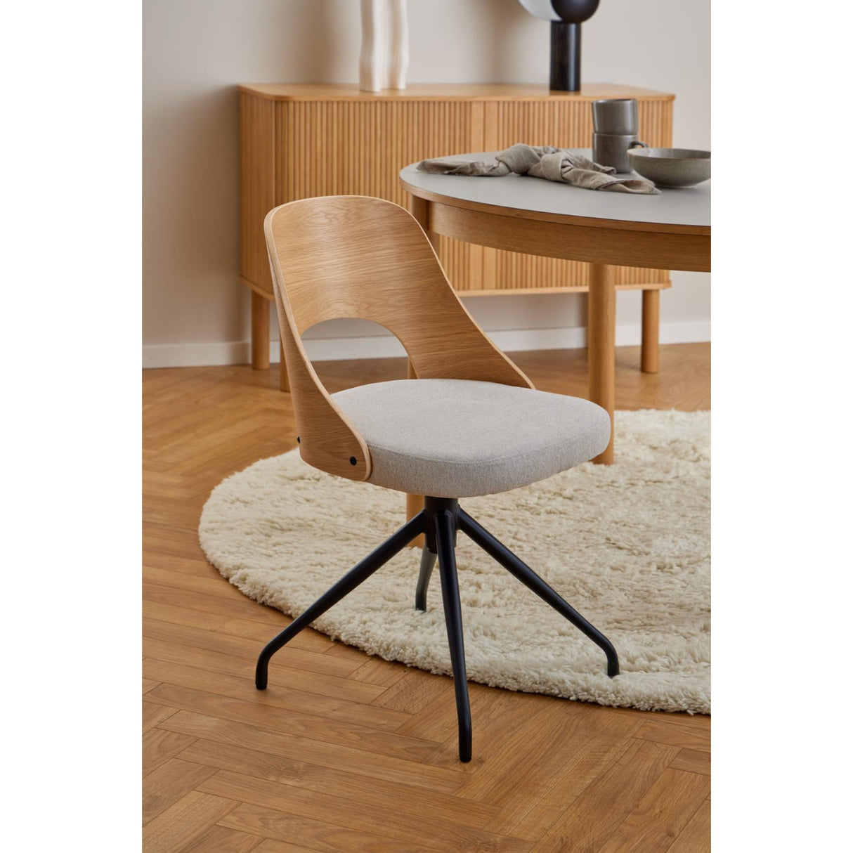 Dina Matstol vrid-funktion Ek/Beige