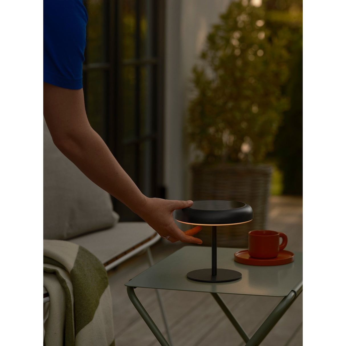 Elmer Solcell Uppladdningsbar Lampa Svart