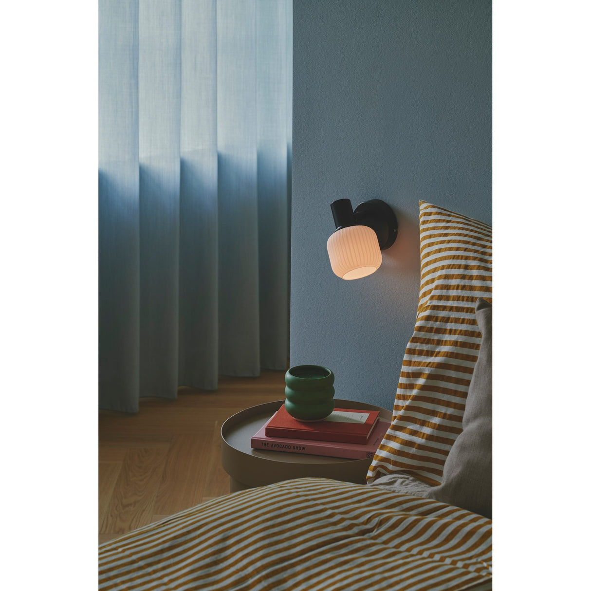 Milford Mini Svart Vägglampa