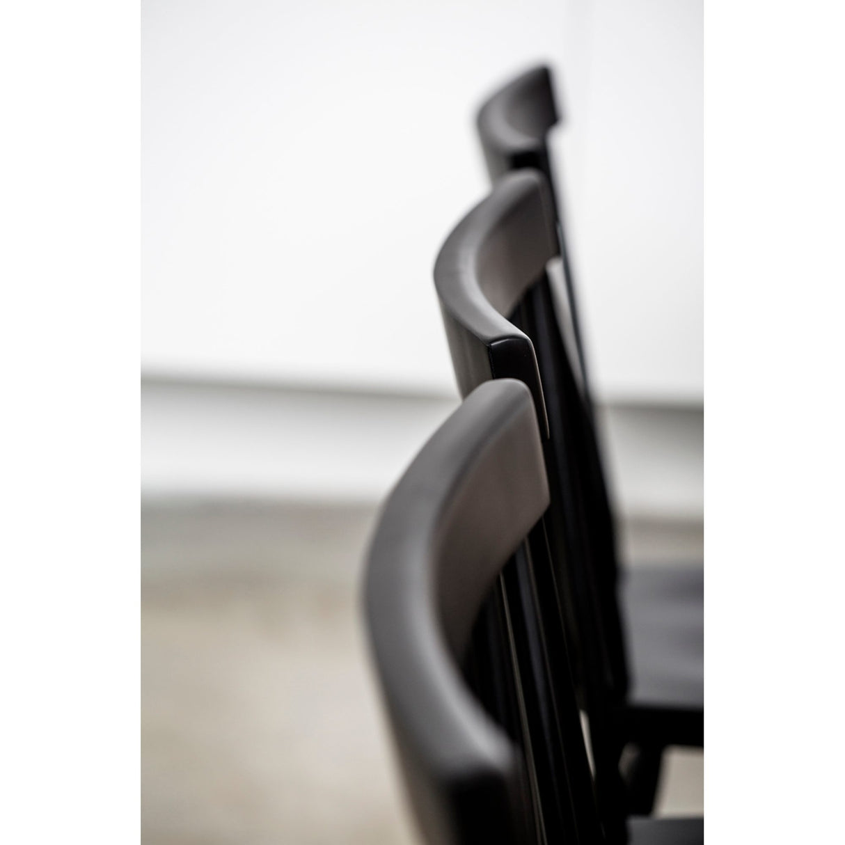 Birka Stol Svartlackad