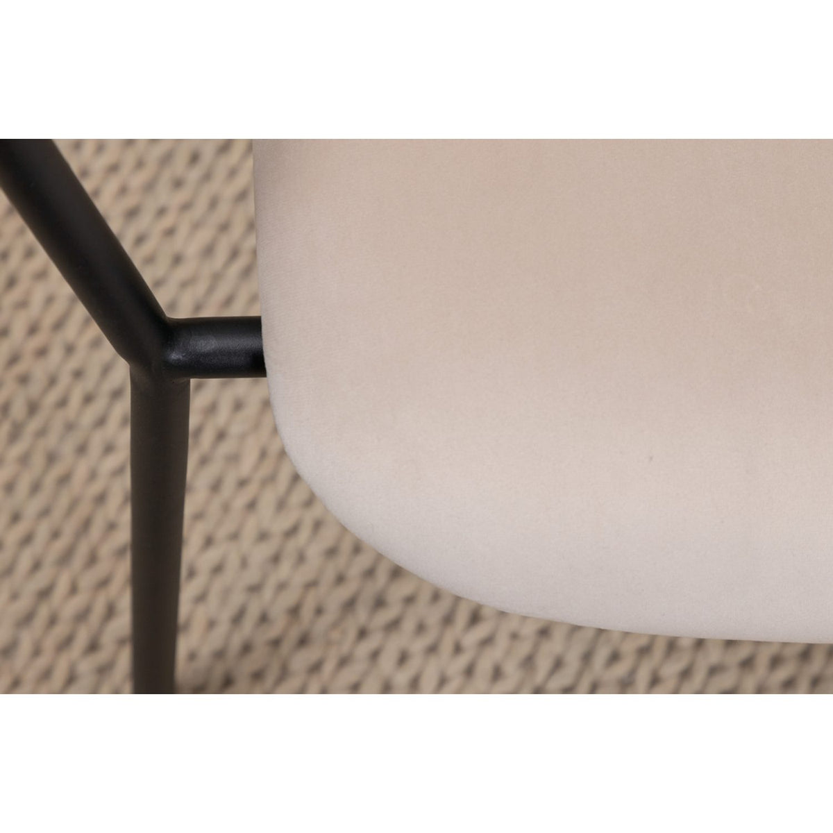 Duffy Fåtölj Beige, Polyestersammet