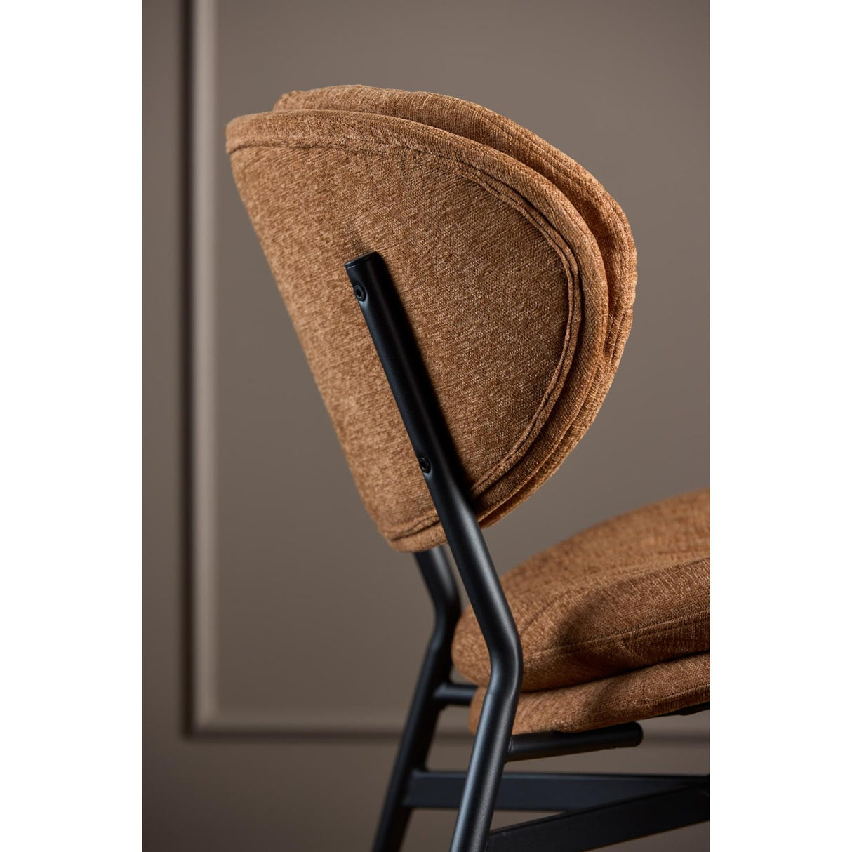 Malvik Loungefåtölj Apia tyg Terrakotta