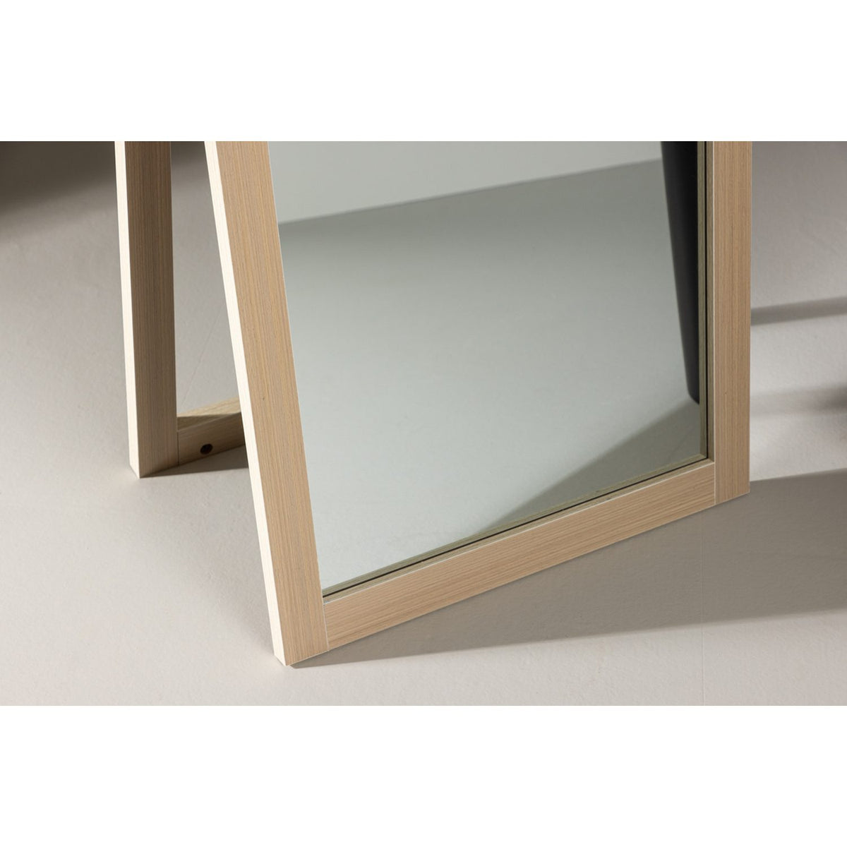 Sebring Stor spegel Vitlaserad