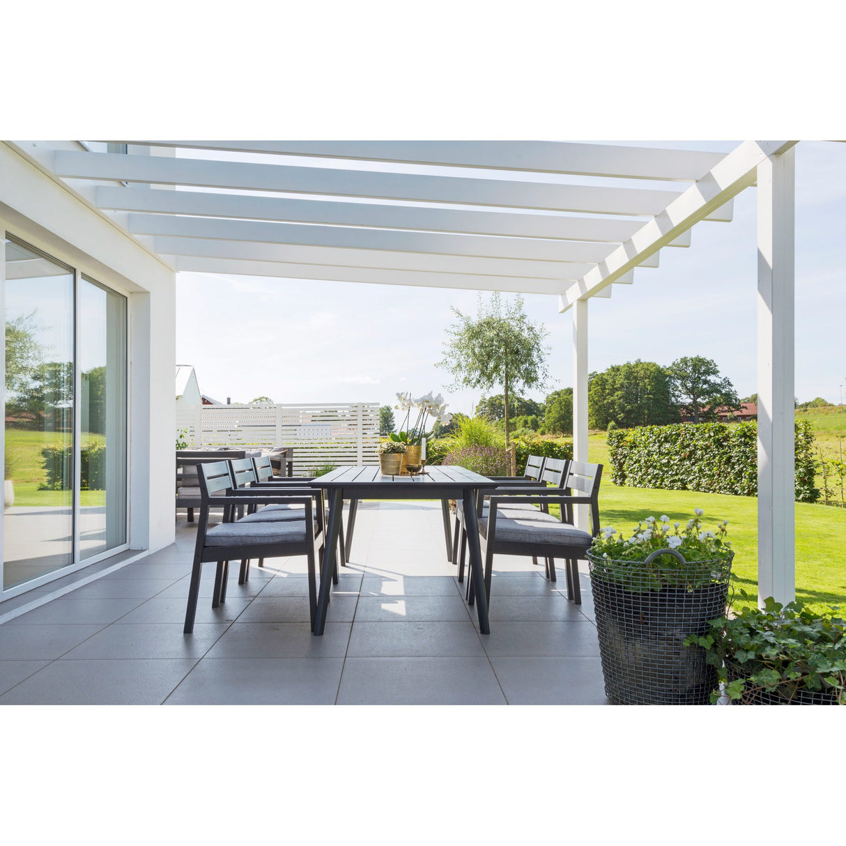 Stoltö Utefåtölj Grå