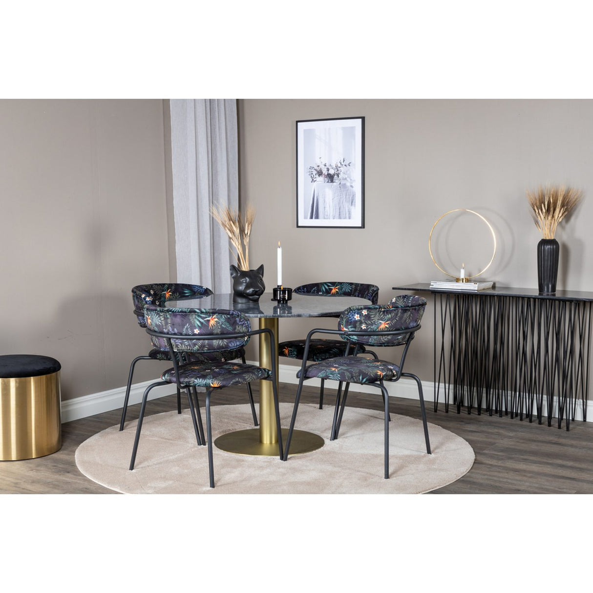 Estelle, Arrow Rund matgrupp