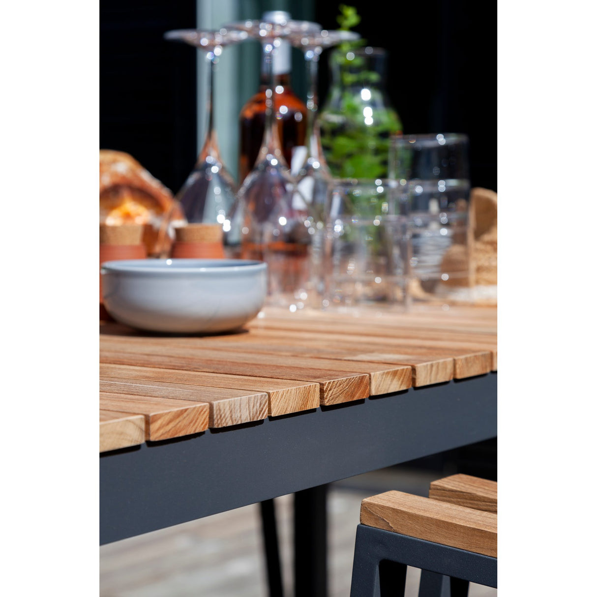 Mood Extreme Trädgårdsbord i Teak/Antracit Aluminium 167x100 cm