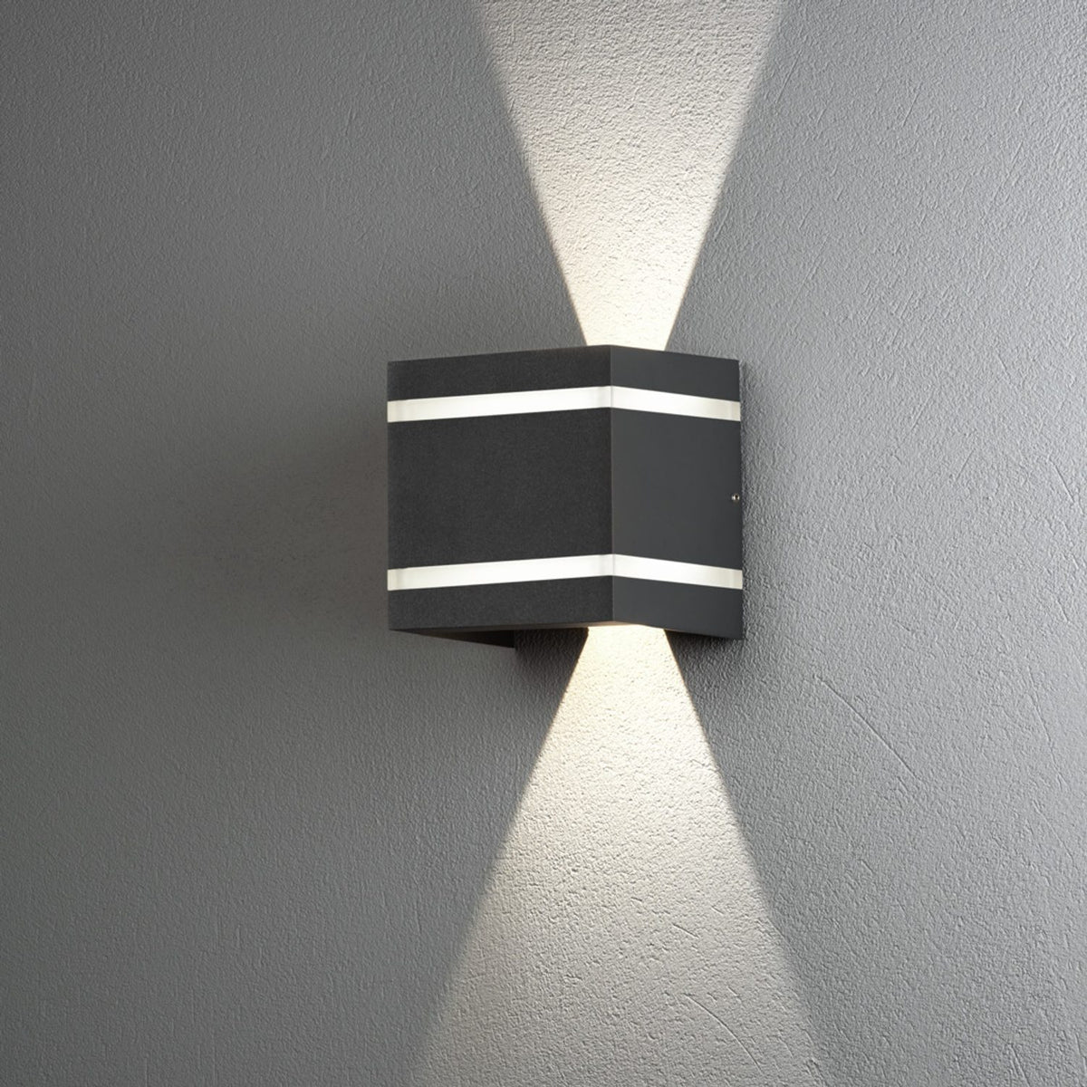 Cremona HP-LED Mörkgrå 2x3W Vägglampa Ute