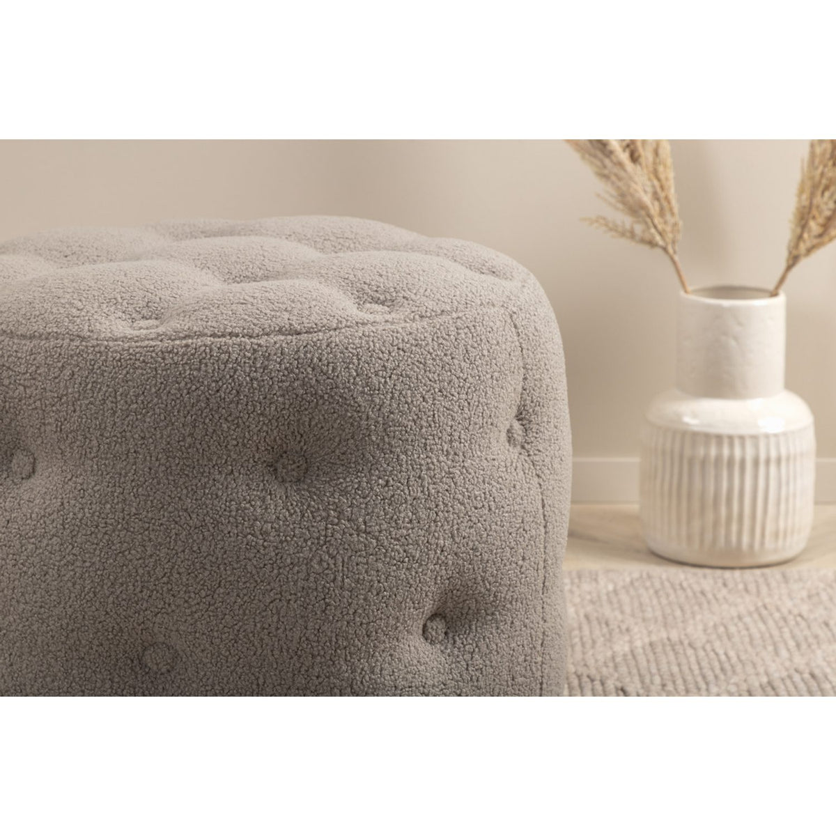 Benjamin Puff Greige, Polyester teddy