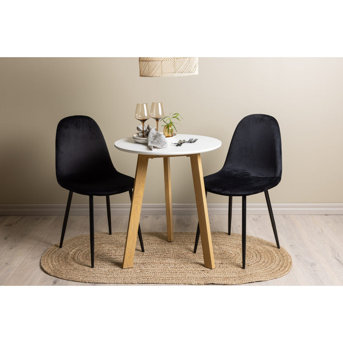 Leonora, Polar Rund matgrupp Svart, Vit, ⌀65