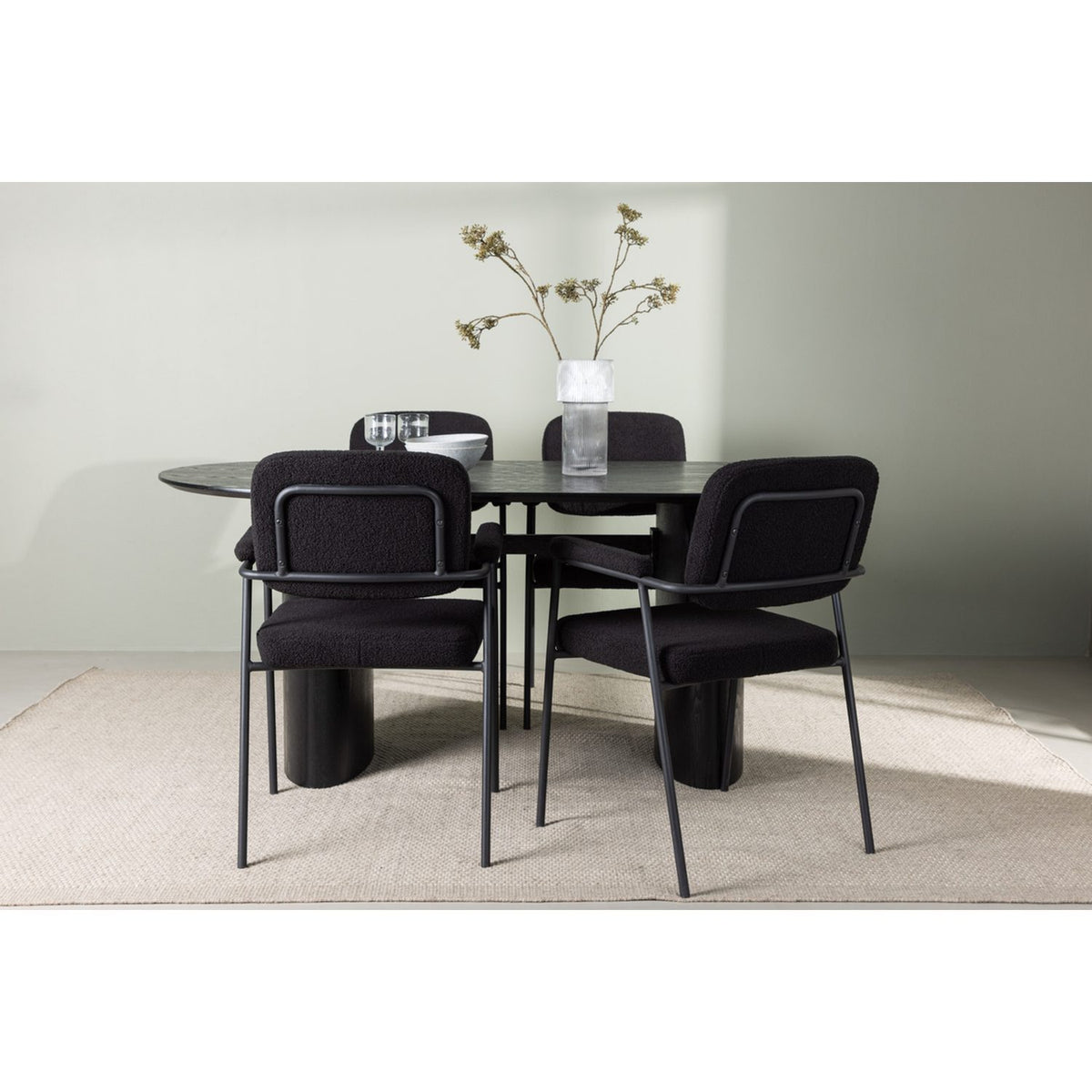 Isolde, Yesterday Oval matgrupp Svart, Svart, 180 x 90