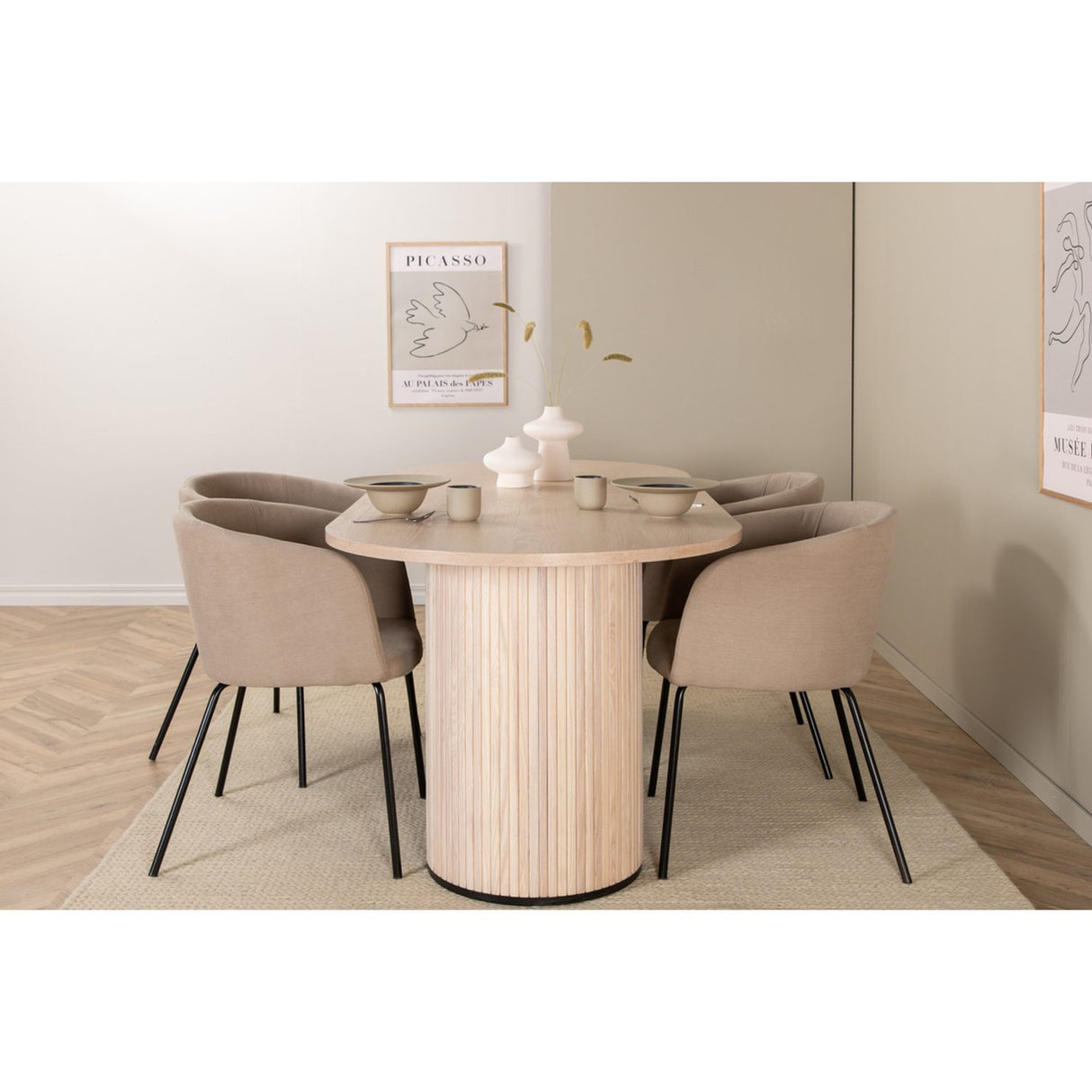 Bianca, Berit Oval matgrupp Beige, Vitputsad, 4st