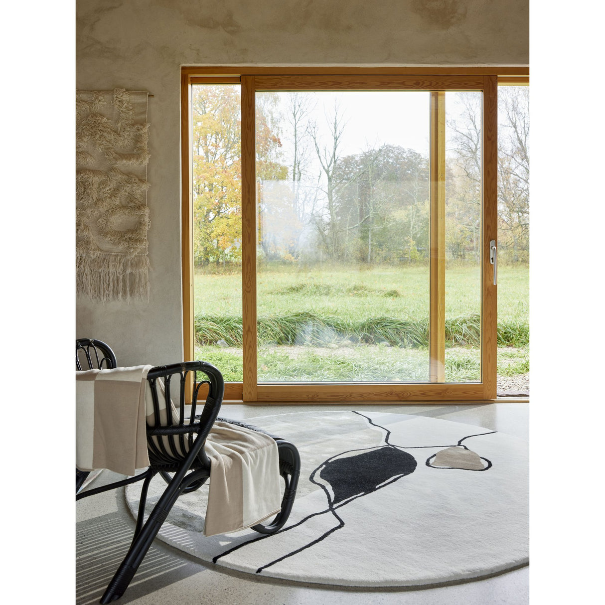 Abstract Ivory Rund Matta