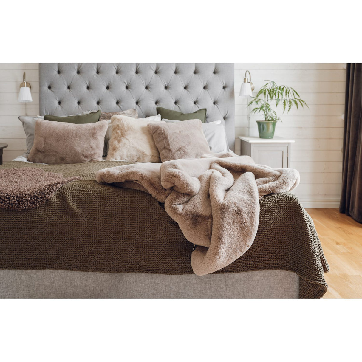 Fluffy Pläd Taupe