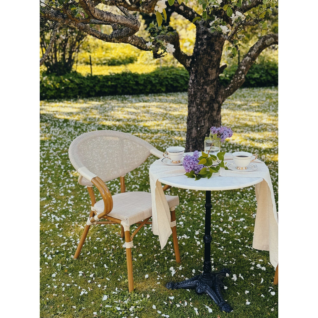 Glimminge Utebord Ø60 cm Vit/Svart