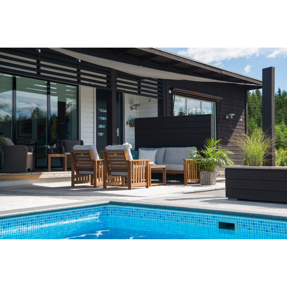 Gotland Utefåtölj Brun