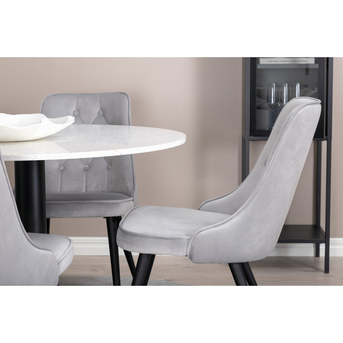 Razzia, Velvet Deluxe Rund matgrupp Vit