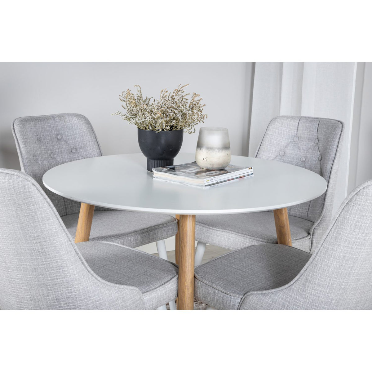 Plaza, Velvet Deluxe Rund matgrupp Ljusgrå, Vit, 4st