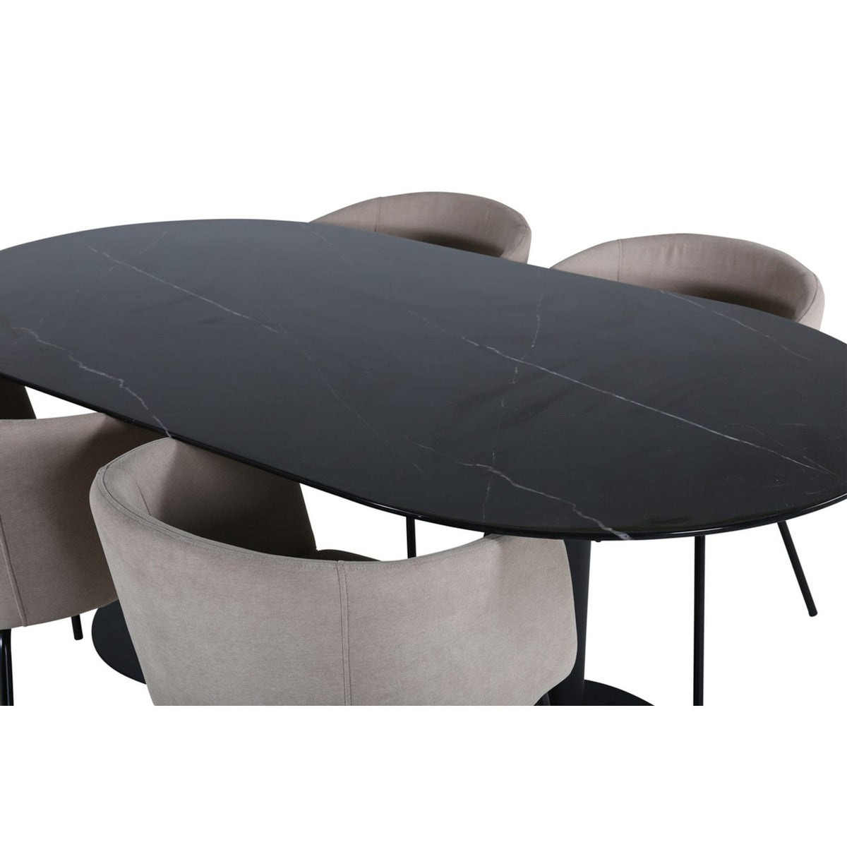 Pillan, Berit Oval matgrupp