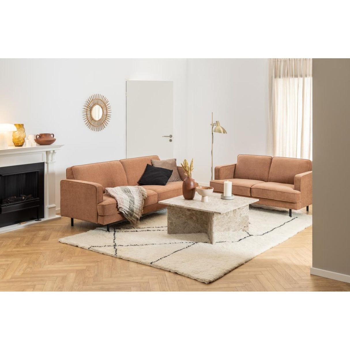 Miramas Soffbord 90x90 cm Lattebrun