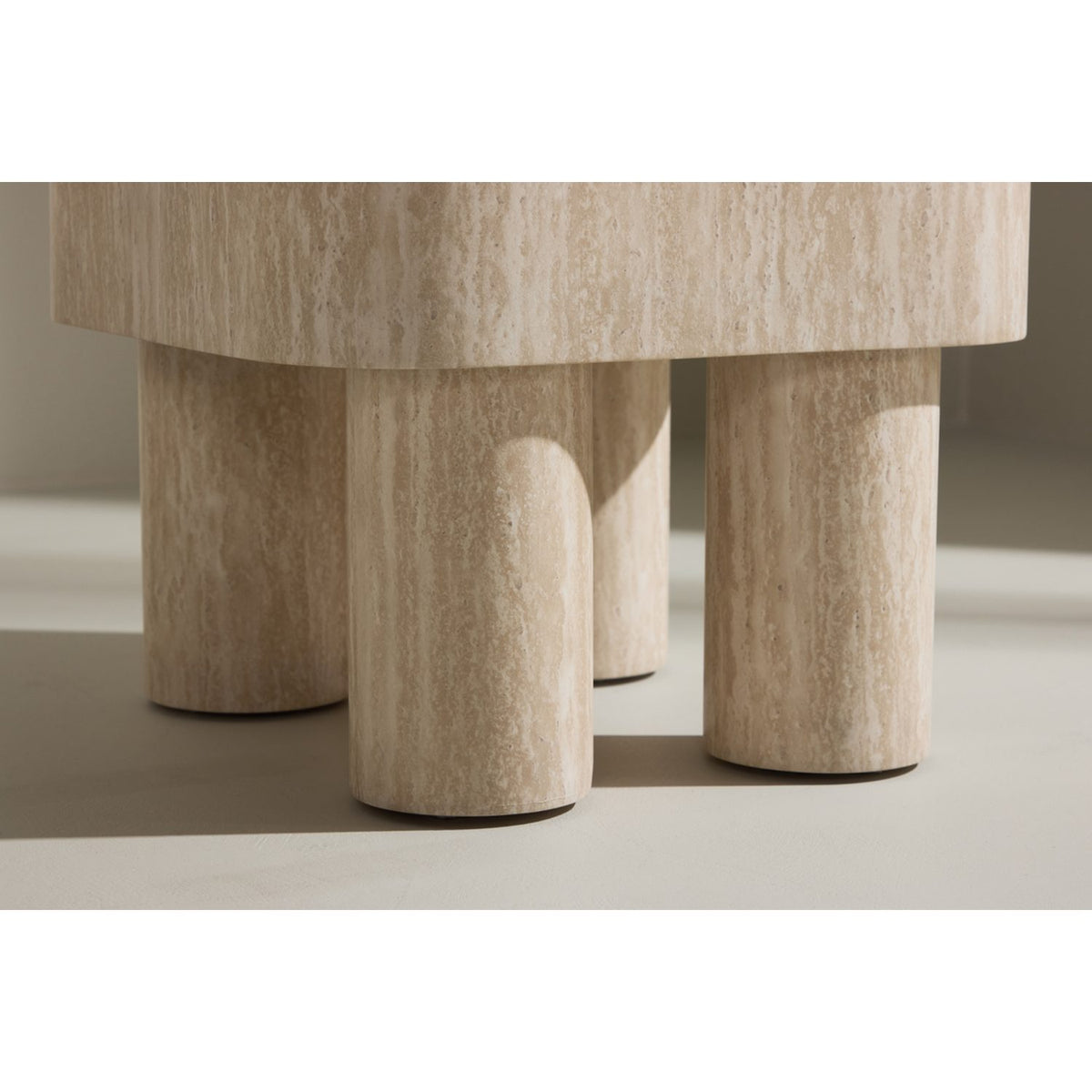 Klirou Sidobord Beige, 40 x 40