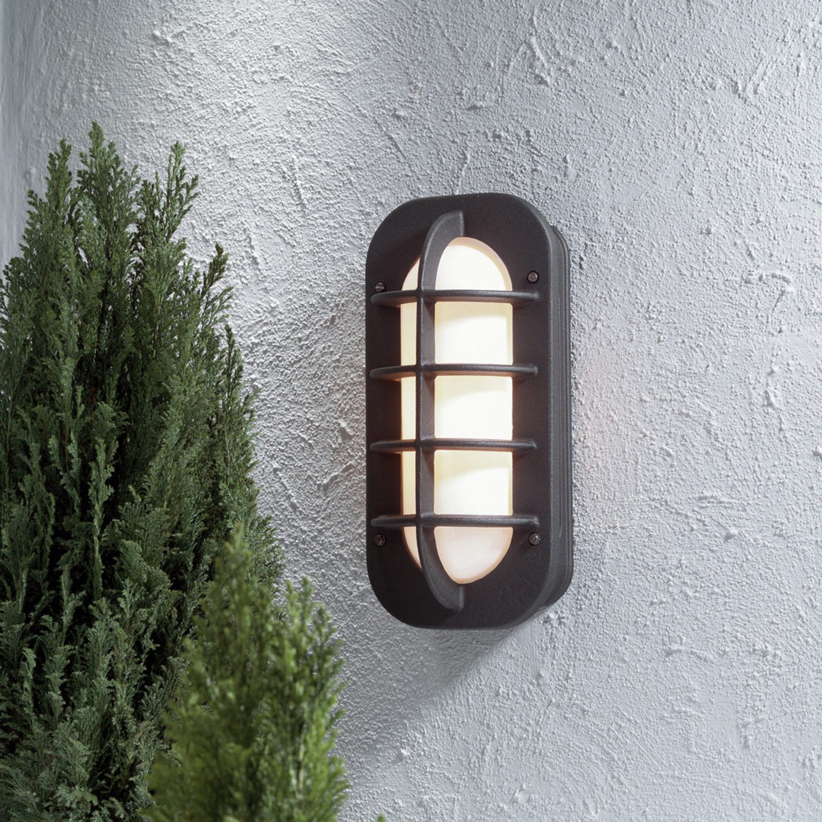 Loke E27 Svart Vägglampa Ute Med Eluttag
